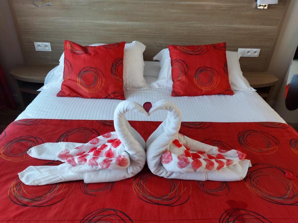 Contact Hotel - Motel Les Bleuets & Spa La Rivière-Saint-Sauveur Eksteriør billede