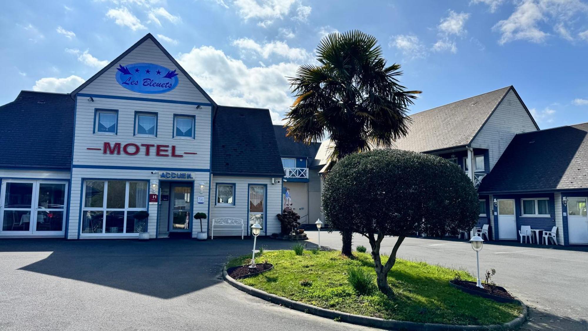 Contact Hotel - Motel Les Bleuets & Spa La Rivière-Saint-Sauveur Eksteriør billede